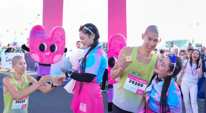 Vừa cán đích đầu tiên ở cự ly 21km, nam runner bất ngờ cầu hôn bạn gái tạo nên khoảnh khắc bùng nổ cảm xúc tại sự kiện