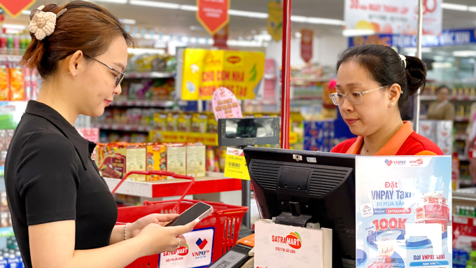 Hệ thống bán lẻ SATRA xác định chuyển đổi số là nhiệm vụ trọng tâm nhằm tăng năng suất và giảm chi phí cho doanh nghiệp. Ảnh: SATRA