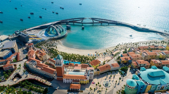 Thị trấn hoàng hôn, Phú Quốc. Ảnh: Sun Group