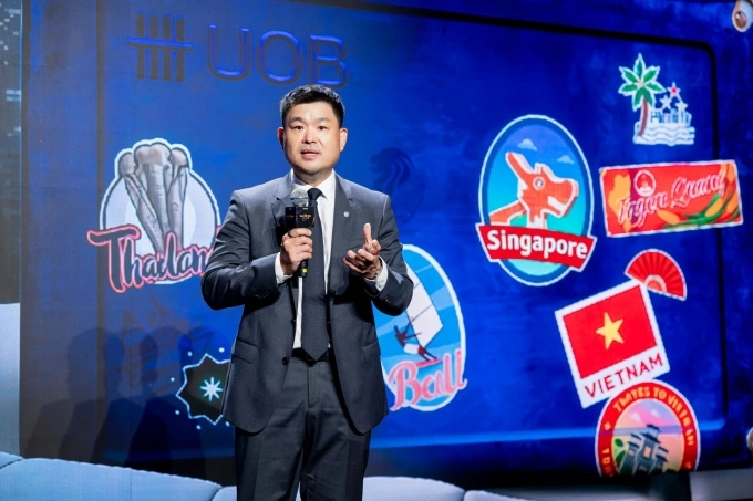 Ông Paul Kim, Giám đốc khối Dịch vụ Tài chính cá nhân chia sẻ tại sự kiện ra mắt thẻ. Ảnh: UOB Việt Nam