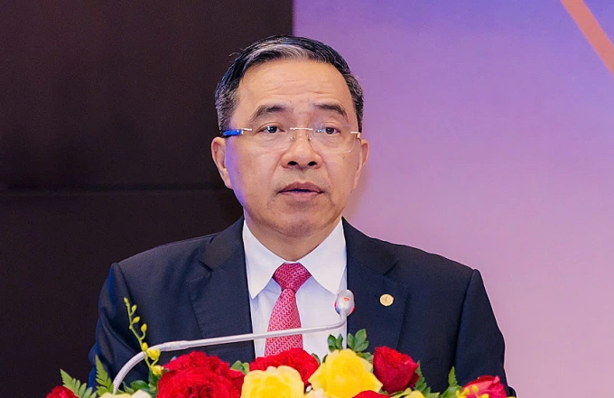 Ông Phạm Thiếu Hoa phát biểu tại phiên họp thường niên của Vinhomes năm 2025. Ảnh: VHM