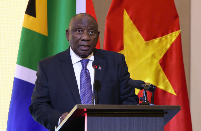 Tổng thống Cộng hòa Nam Phi Cyril Ramaphosa phát biểu tại diễn đàn doanh nghiệp hai nước, ngày 24/10. Ảnh: Giang Huy