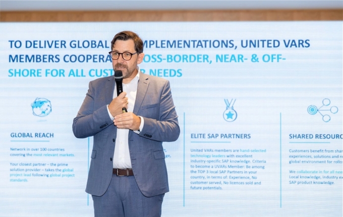Ông Alexander Herfort, Managing Director của United VARs phát biểu tại sự kiện công bố Citek trở thành thành viên chính thức liên minh đối tác SAP toàn cầu United VARs. Ảnh: Citek