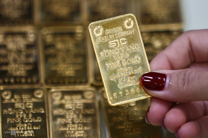 Vàng miếng SJC tại cửa hàng tháng 3/2025. Ảnh: Quỳnh Trần