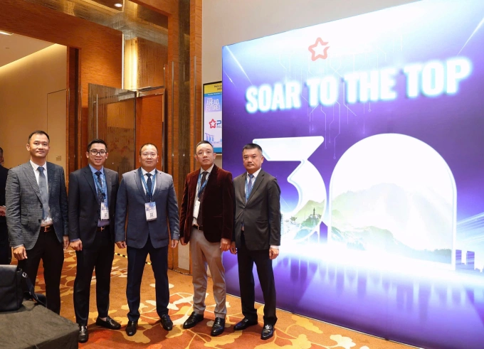 Đoàn Lãnh đạo Bảo hiểm PVI tham dự Hội nghị Tái bảo hiểm Quốc tế Singapore 2025. Ảnh: Bảo hiểm PVI