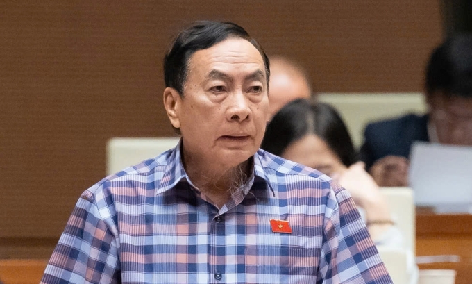 Đại biểu Phạm Văn Hòa phát biểu sáng 3/12. Ảnh: Media Quốc hội