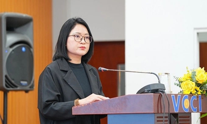 Bà Lê Thị Hà phát biểu tại diễn đàn chiều 22/1. Ảnh: Diễn đàn doanh nghiệp