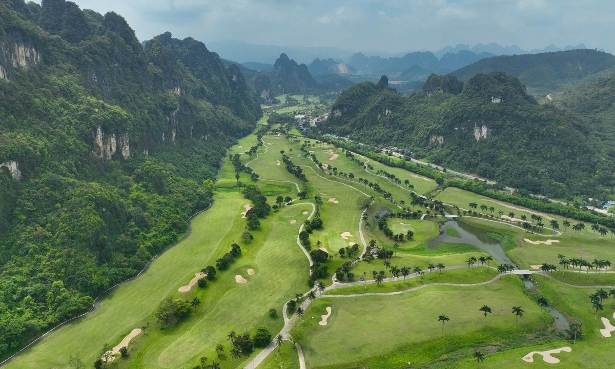 Phoenix CV Golf & Resort - tổ hợp đa tiện ích nghỉ dưỡng, giải trí