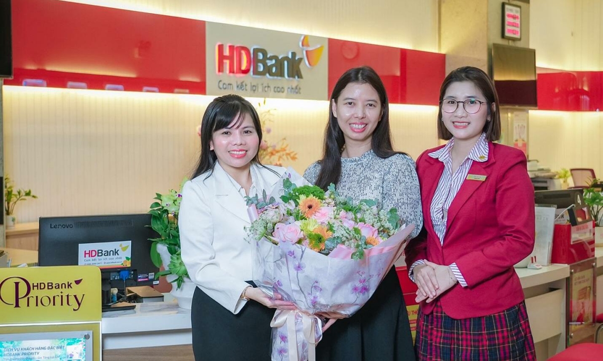 HDBank trao thưởng chương trình "Tiết kiệm tỷ phú"