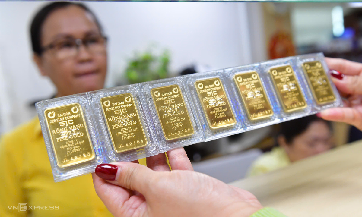 Giá vàng tăng gần 5 triệu đồng một lượng