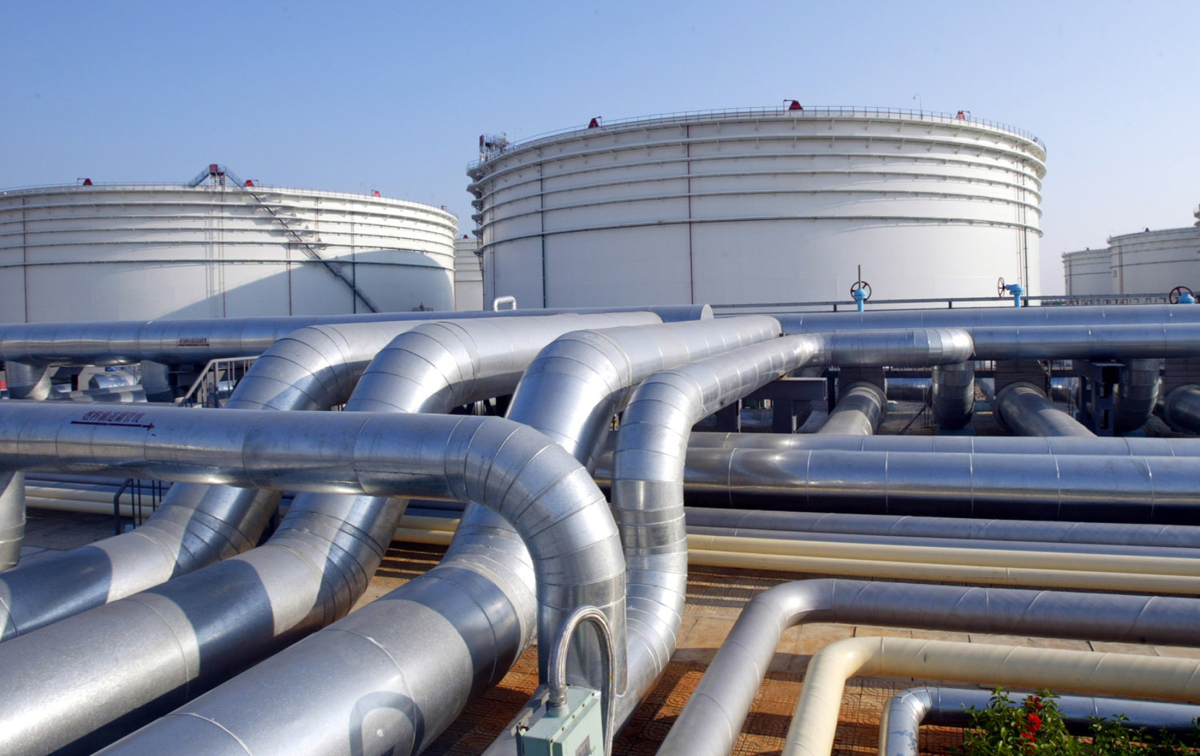 Giới đầu tư tin cú sốc giá dầu chỉ tạm thời