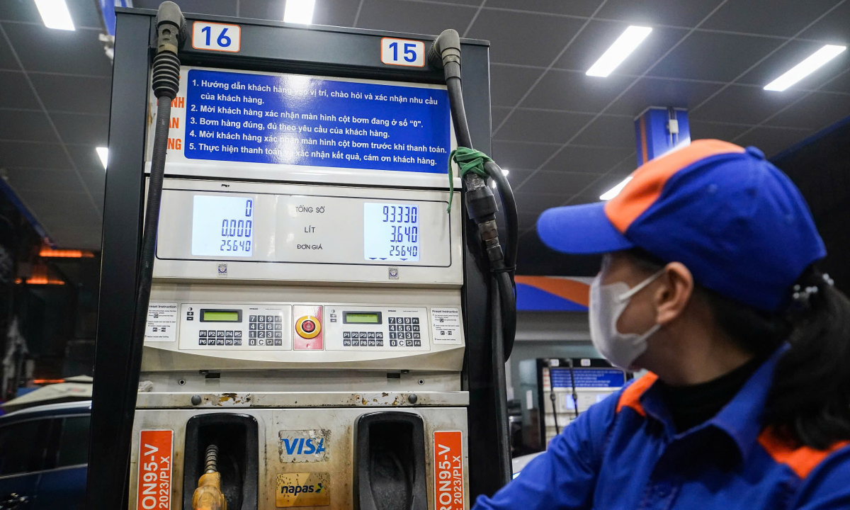 Ngân sách tạm ứng 8.000 tỷ đồng cho Quỹ bình ổn giá xăng dầu