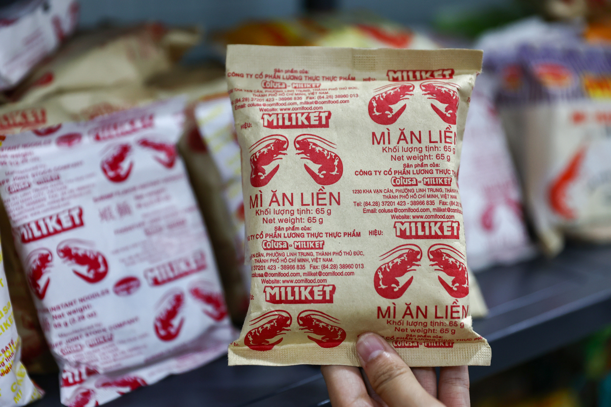 Mỳ gói 'hai con tôm' lãi thấp nhất 4 năm