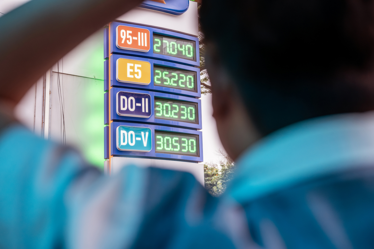 Đề xuất giảm thuế nhập khẩu ưu đãi với xăng dầu về 0% tới 30/6