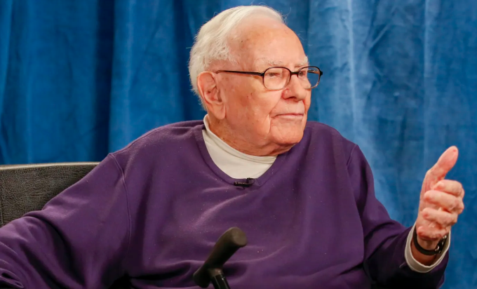 Warren Buffett trong cuộc phỏng vấn ngày 2/5 với CNBC. Ảnh: CNBC