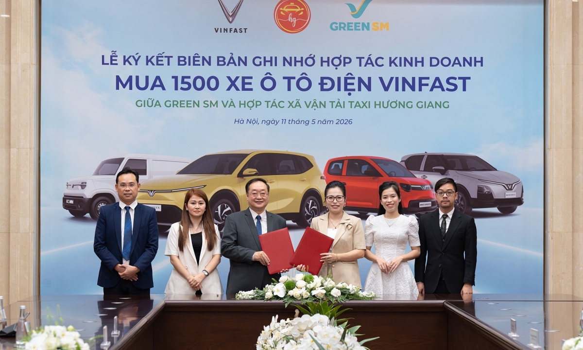 Hãng taxi mua 1.500 ôtô điện VinFast