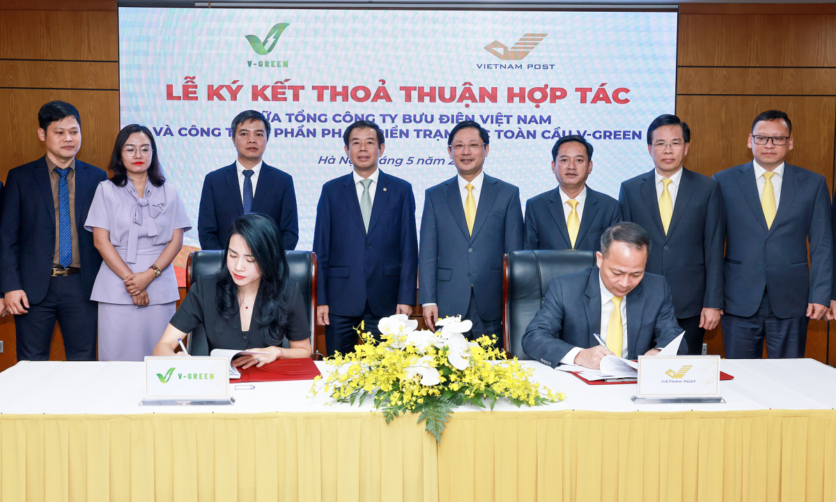 V-Green và Vietnam Post lắp hàng chục nghìn tủ đổi pin, trụ sạc điện