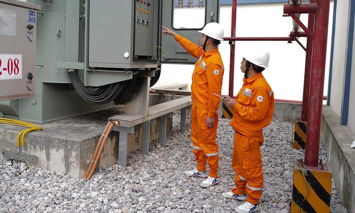 Đề xuất áp khung giờ điện cao điểm 17h30-22h30 từ tháng 6