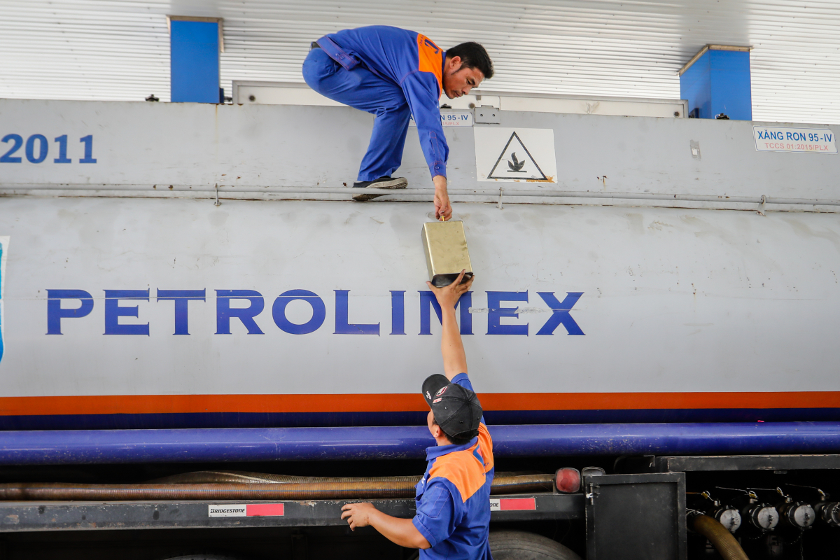 Petrolimex tính bán toàn bộ cổ phiếu quỹ