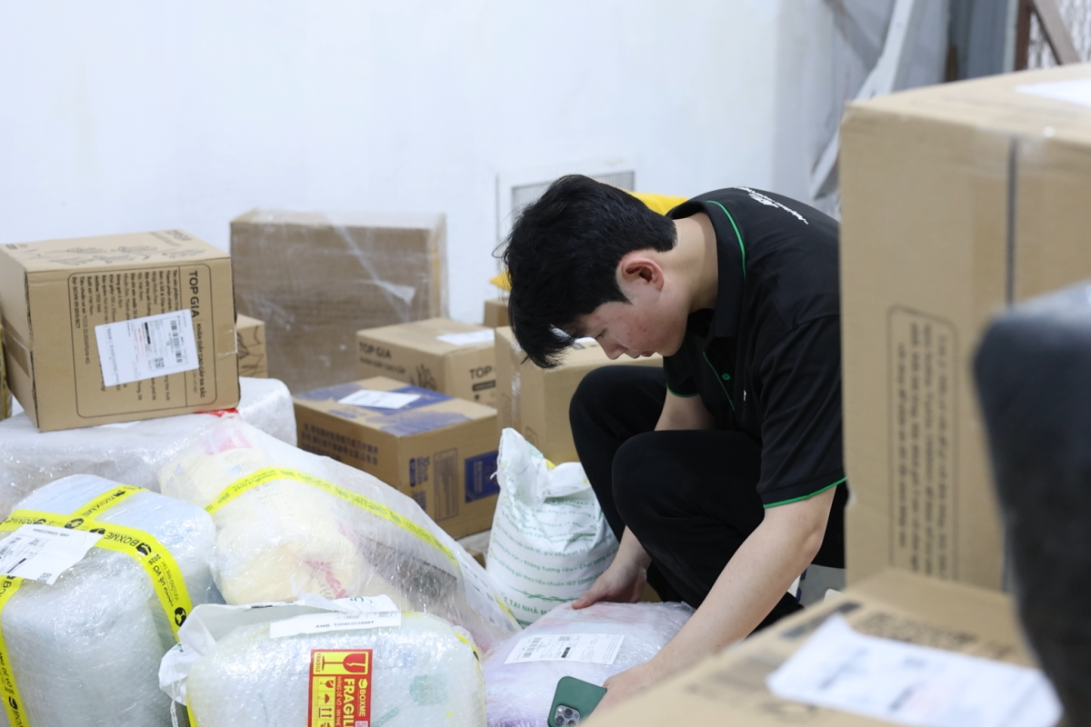 Cách J&T Cargo tối ưu vận chuyển hàng cồng kềnh, hẻm nhỏ TP HCM