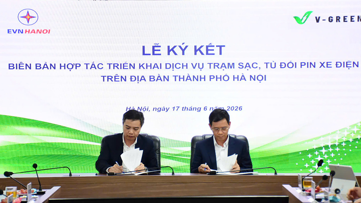 V-Green hợp tác EVN Hà Nội lắp 10.000 tủ đổi pin xe máy điện