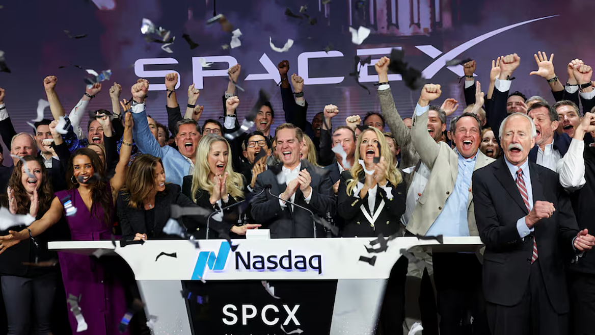 Những ai sở hữu cổ phần tỷ USD trong SpaceX?