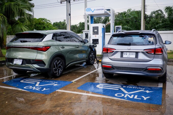 Xe điện Trung Quốc bùng nổ tại Đông Nam Á và châu Phi, nhưng hạ tầng trạm sạc gặp khó khăn