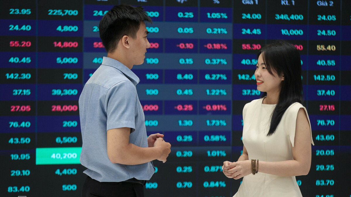 Loạt doanh nghiệp trả cổ tức tiền mặt cao hơn lãi tiết kiệm ngân hàng