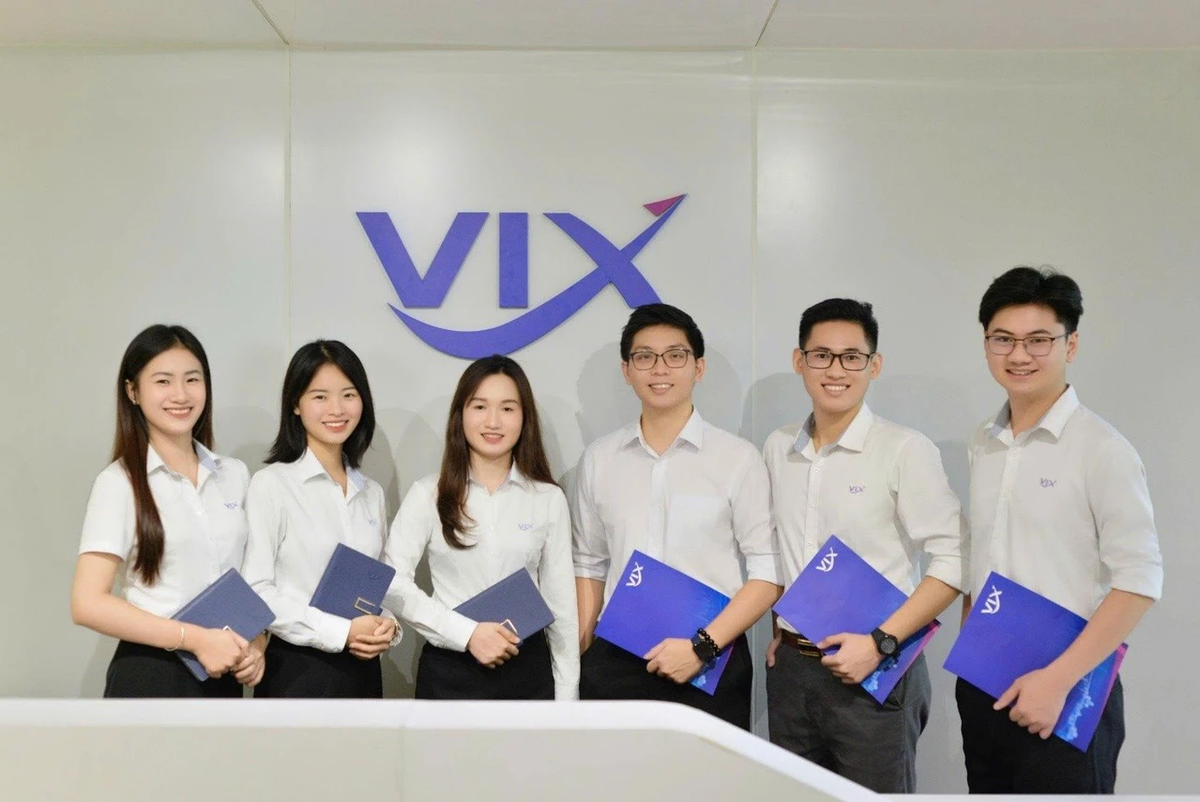 Chứng khoán VIX thay cả Chủ tịch lẫn Tổng giám đốc