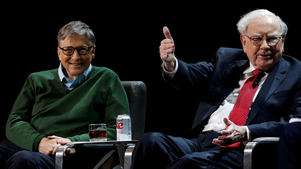 Warren Buffett hoãn quyên góp cho quỹ từ thiện của Bill Gates