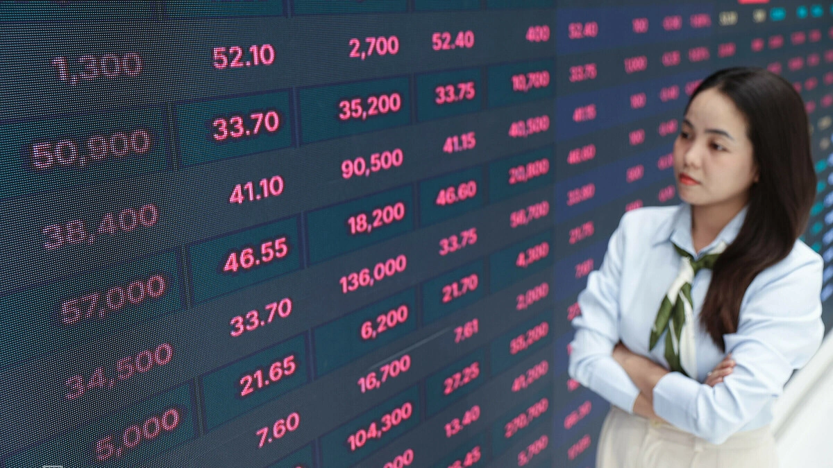 Chứng khoán giảm gần 10 điểm trong tuần này