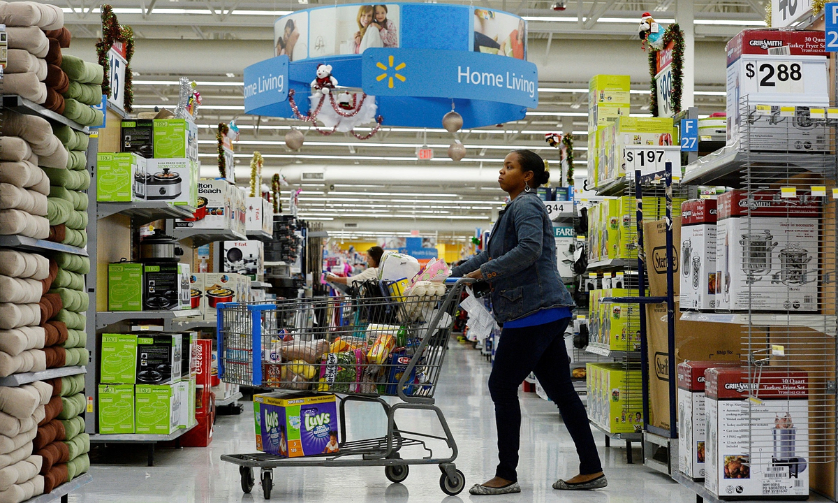 Ông Trump nói Walmart sẽ giảm giá sản phẩm theo yêu cầu của chính phủ