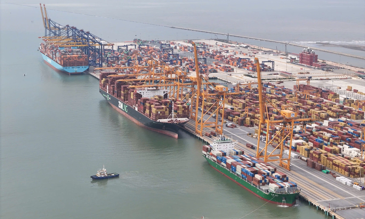 ADB hạ dự báo tăng trưởng Đông Nam Á xuống 4,5% do khủng hoảng năng lượng