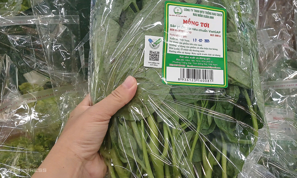 Thực phẩm 'Tick xanh' mở rộng từ siêu thị tới chợ, trường học