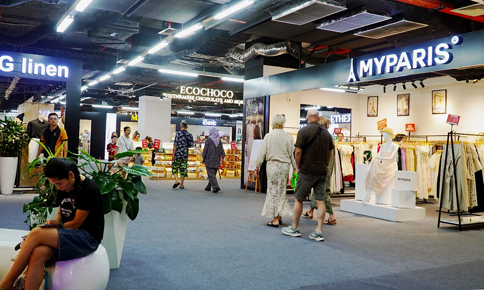 A&B Shopping Mall ra mắt không gian mua sắm chuyên biệt cho du khách