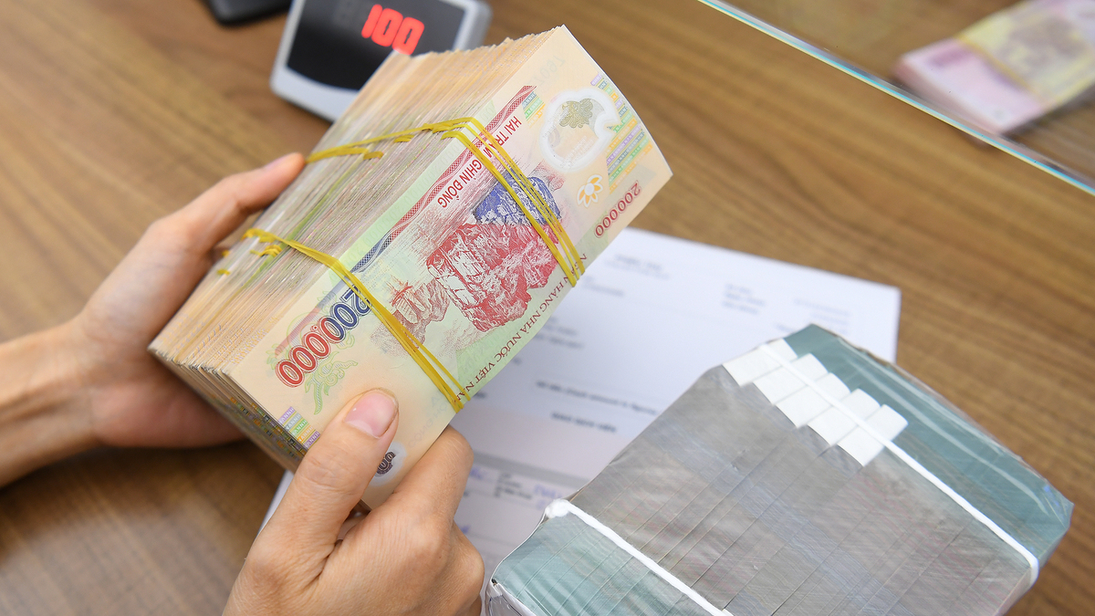 Lãi suất cho vay bình quân lên 10,5% một năm