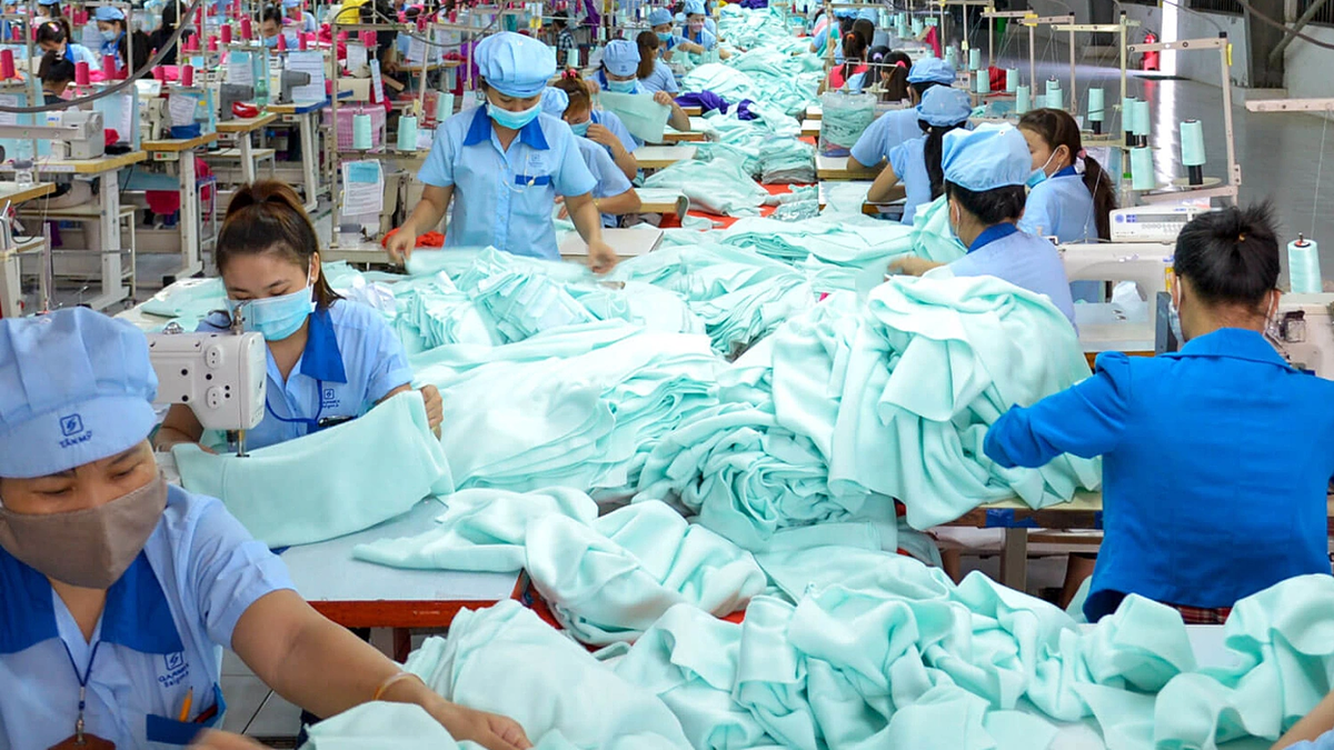 Công ty may 50 năm tuổi lỗ nặng nhất 14 quý