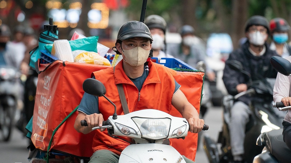 Bán lẻ online 'bội thu' nửa đầu năm