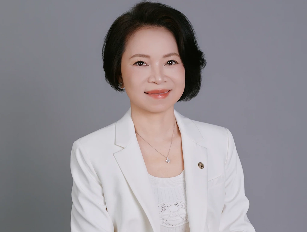 Bà Phạm Thu Hương Mua Gần 5% Vốn Của Ngân Hàng Lộc Phát