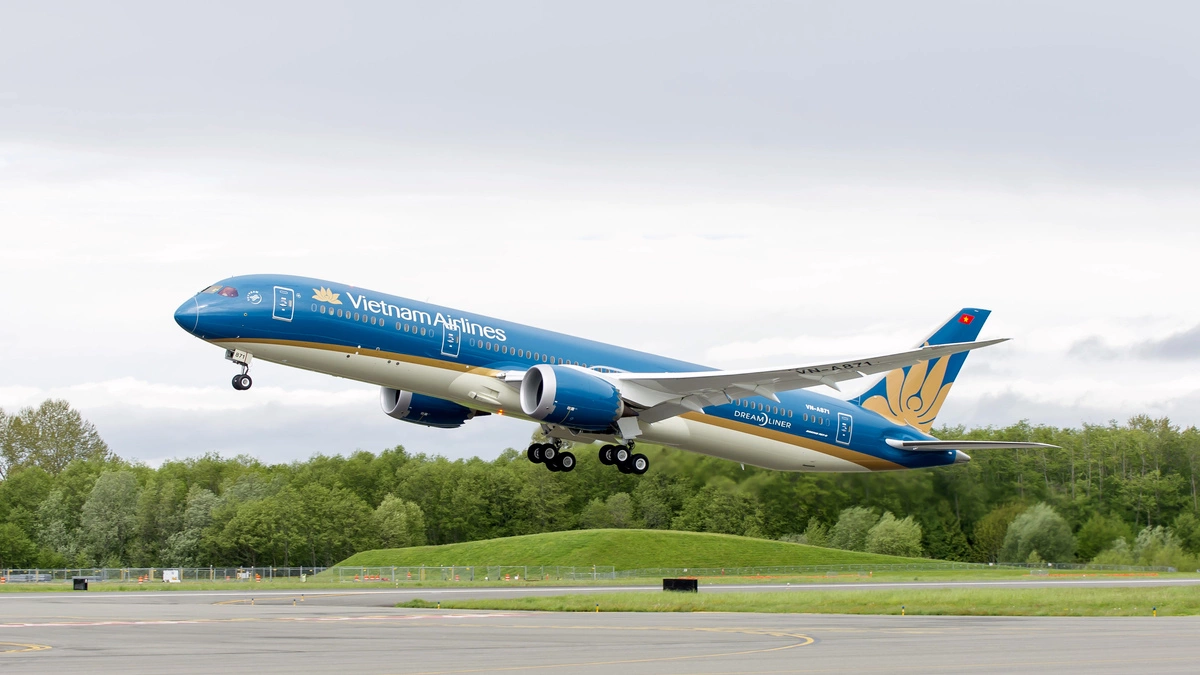 Vietnam Airlines vẫn có lãi trong 6 tháng đầu năm