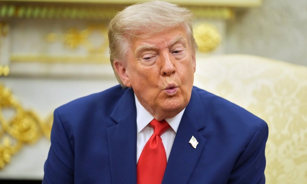 Capital One nói đóng 300 tài khoản của Tập đoàn Trump do lo ngại rửa tiền