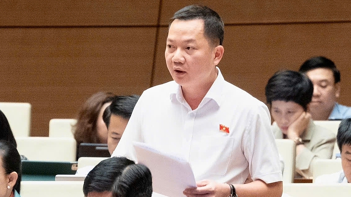 Đề xuất kinh doanh kim cương là ngành, nghề có điều kiện như vàng