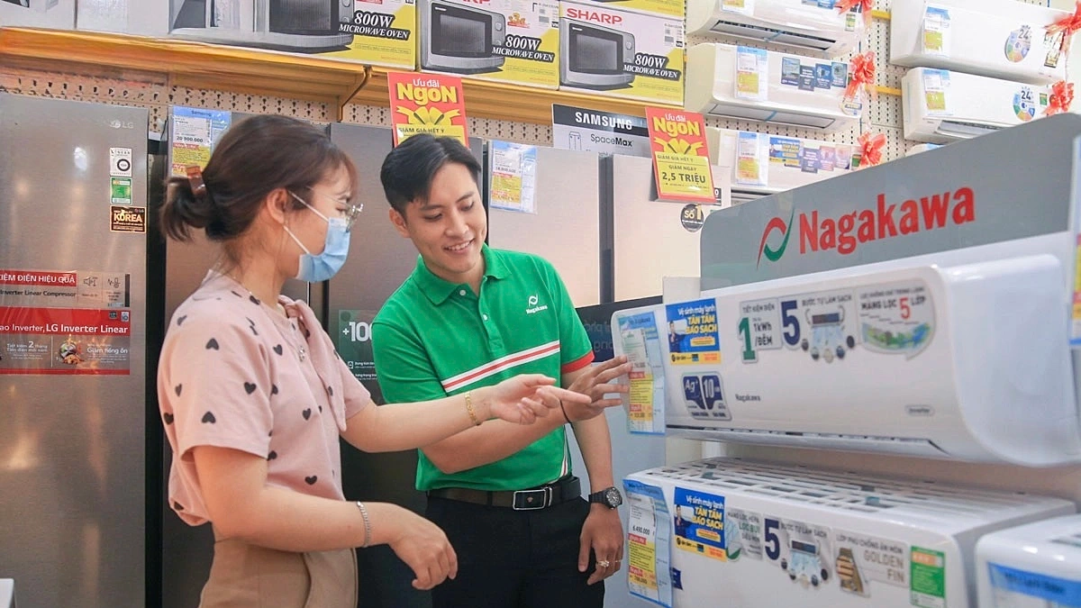 Hãng máy lạnh duy nhất trên sàn lập kỷ lục doanh thu