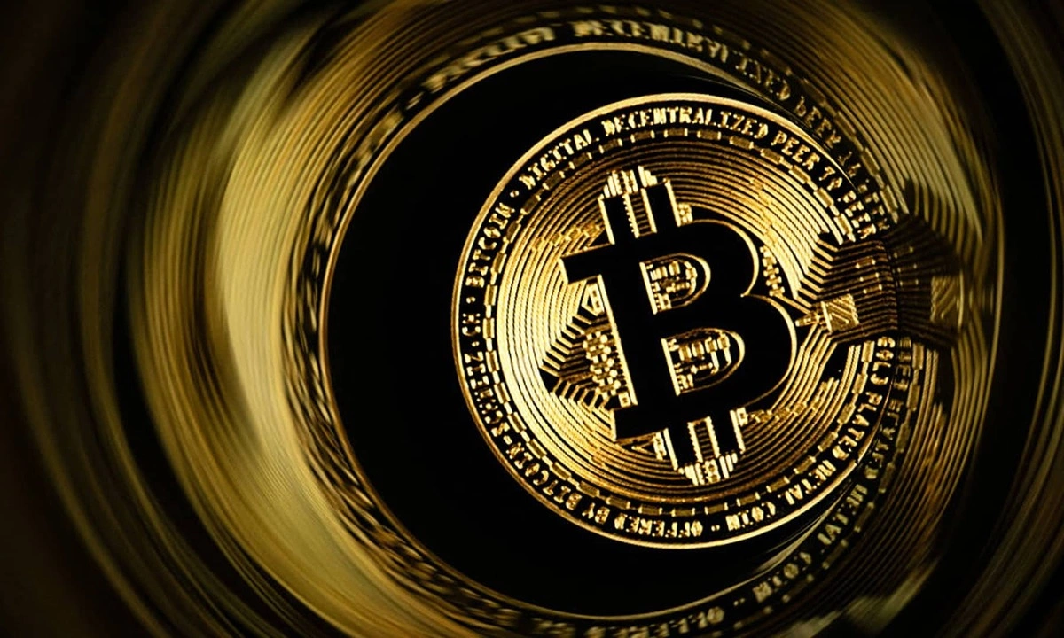 'Cá voi' và 'cá mập' đang gom Bitcoin