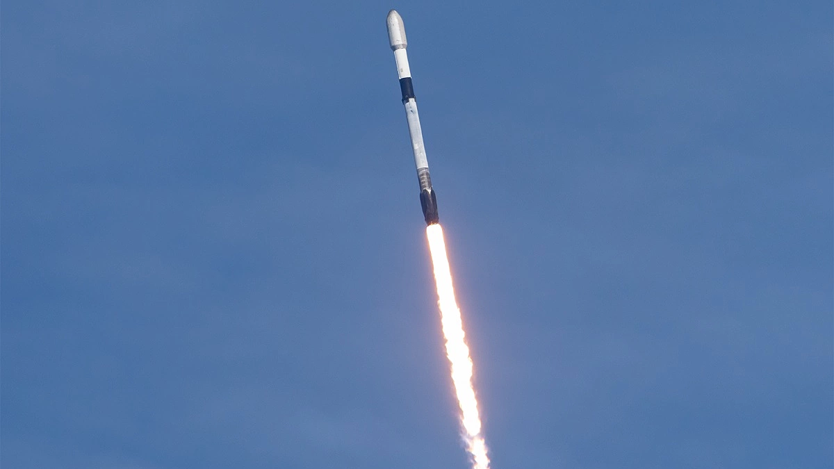 Công ty của ông Phạm Nhật Vượng sẽ đưa vệ tinh lên quỹ đạo bằng tên lửa SpaceX