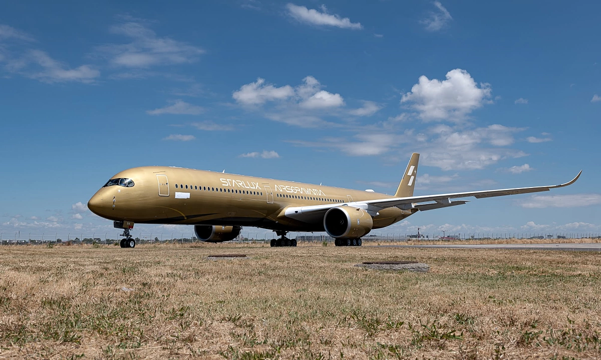 Starlux Airlines đưa nghệ thuật đương đại vào thiết kế vỏ ngoài tàu bay
