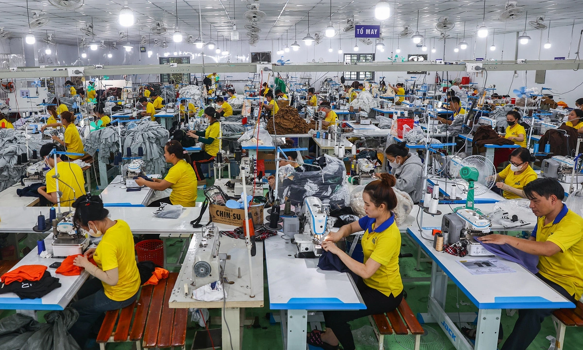 12 ngân hàng cam kết rót hơn 400.000 tỷ đồng cho doanh nghiệp vừa và nhỏ
