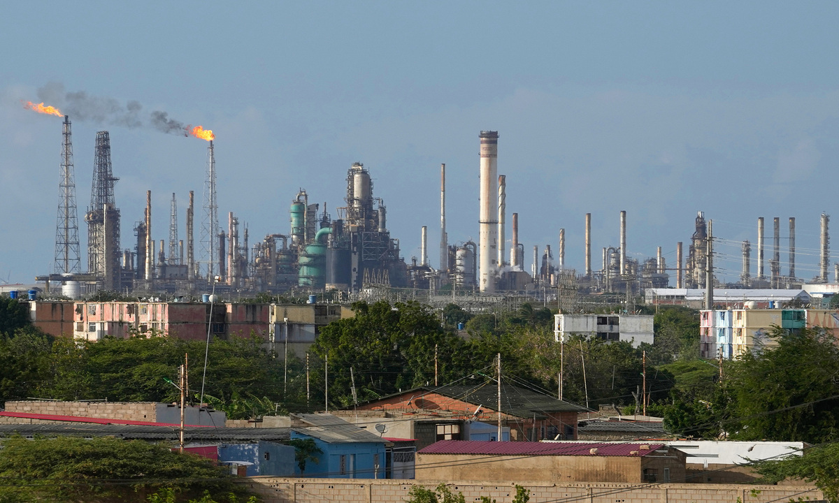 Thách thức bủa vây thỏa thuận dầu mỏ 25 năm Mỹ - Venezuela