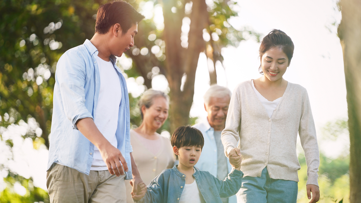 Manulife: Thế hệ "bánh mì kẹp" đối mặt nhiều áp lực tài chính