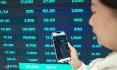 Chứng khoán lên mức cao nhất gần hai tháng